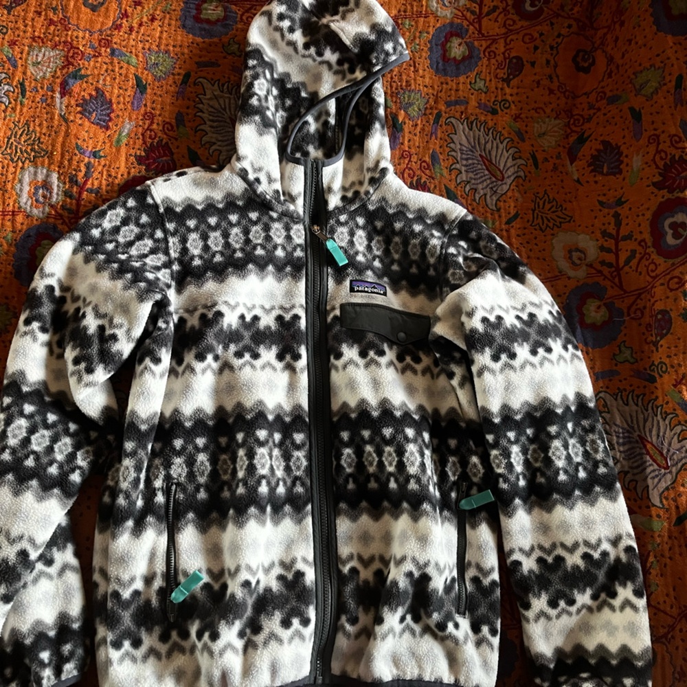 Patagonia Size Medium Fleece Jacket